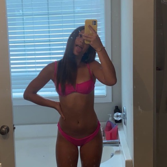 Meet your Posher, Eva - Picture 1 of 11